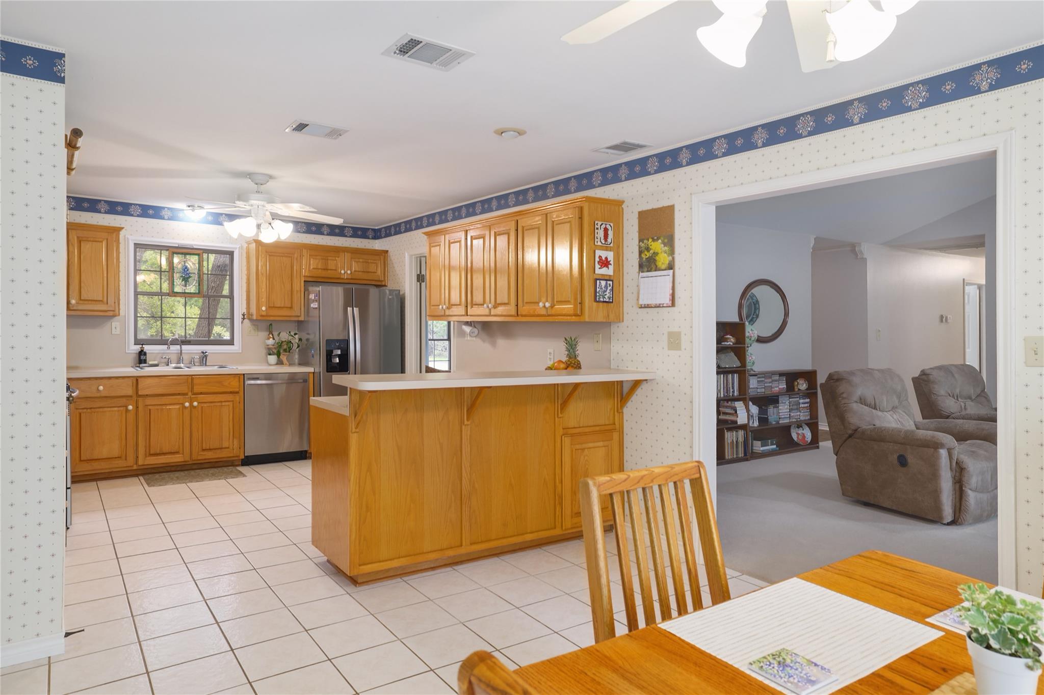133 Lakewood Trl, Leander, TX 78641
