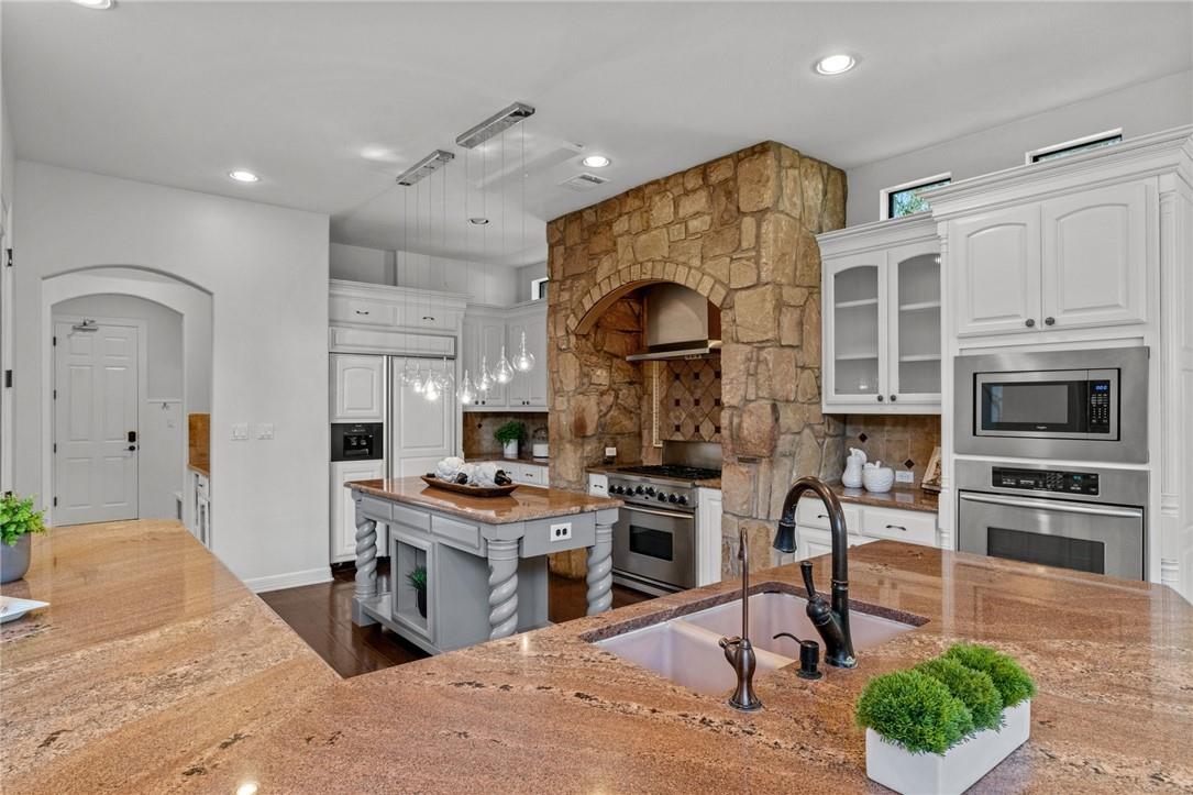 1905 Holiday Hills Cv, Austin, TX 78732