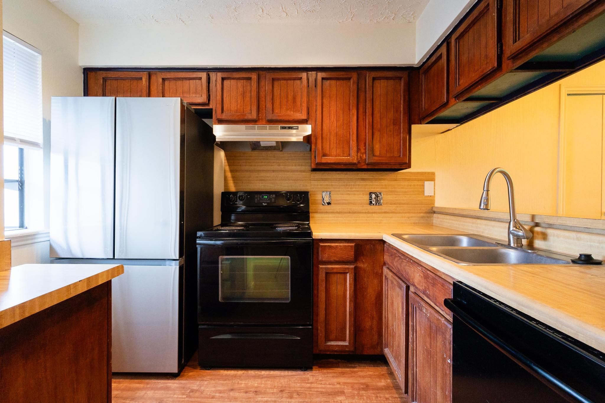 421 W San Antonio St # I3, San Marcos, TX 78666
