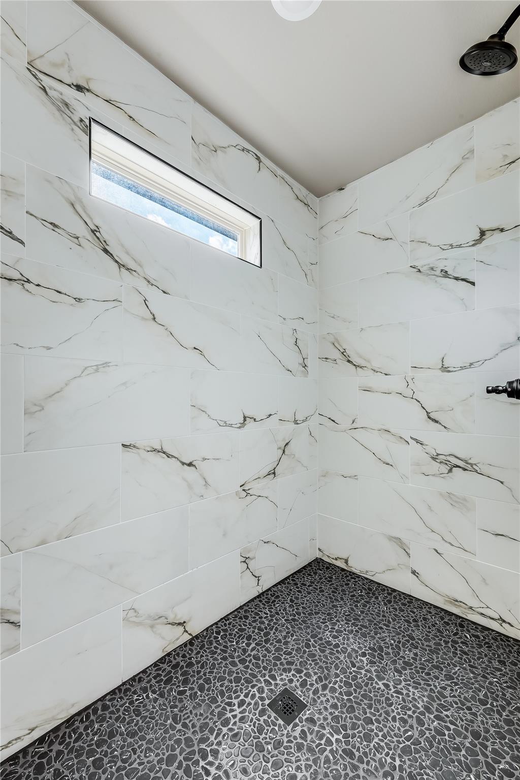 2502 Truman Dr, Lago Vista, TX 78645