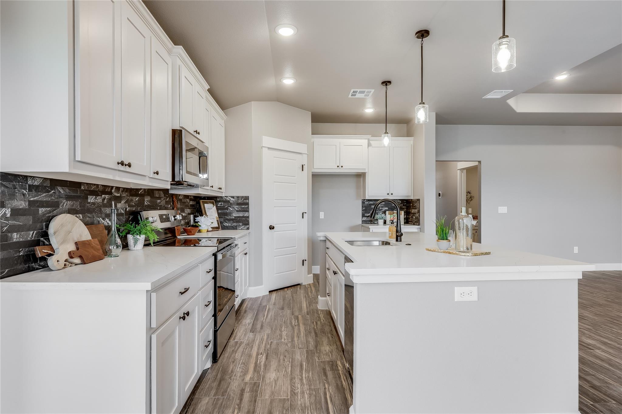 2502 Truman Dr, Lago Vista, TX 78645