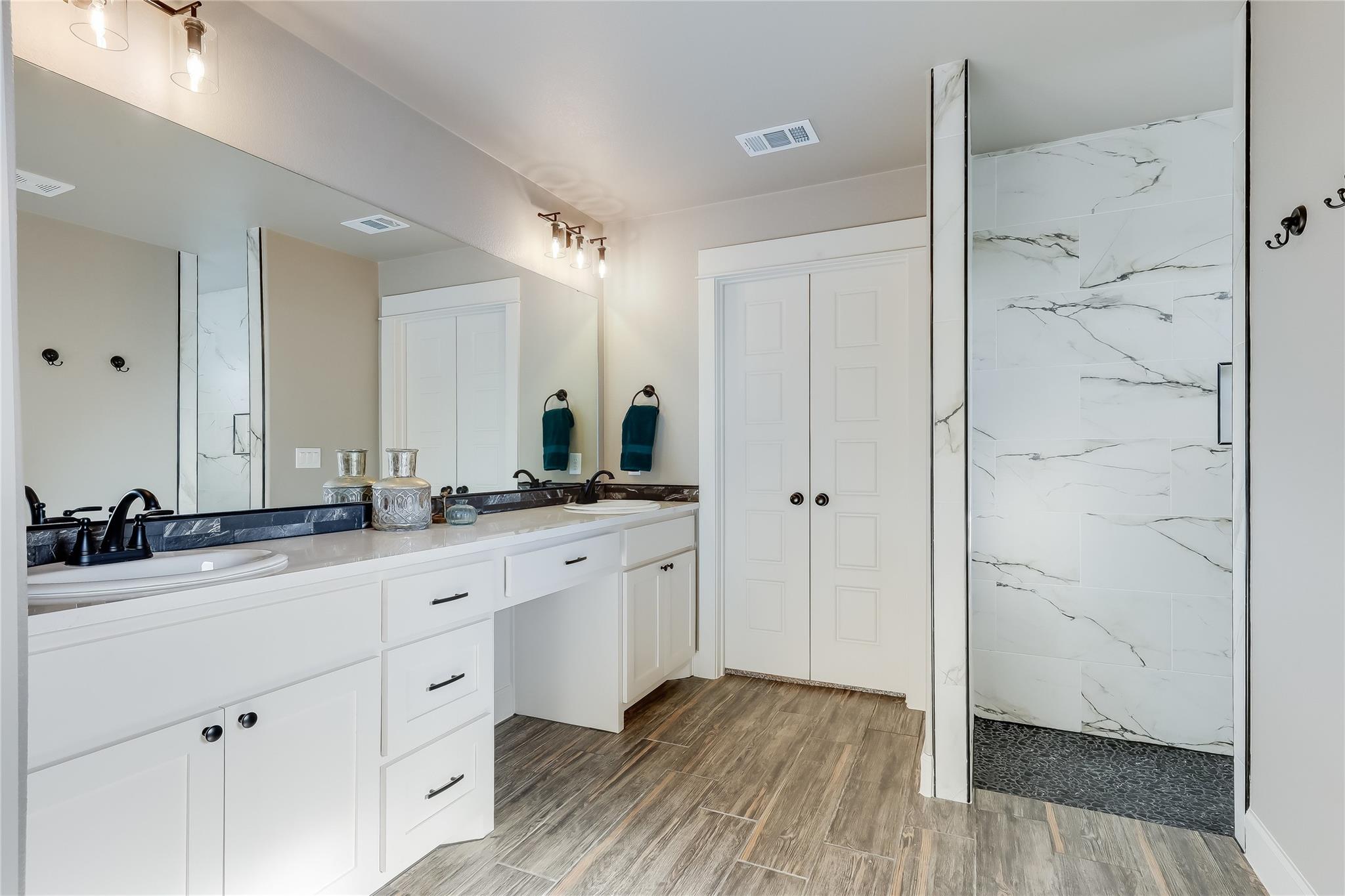 2502 Truman Dr, Lago Vista, TX 78645