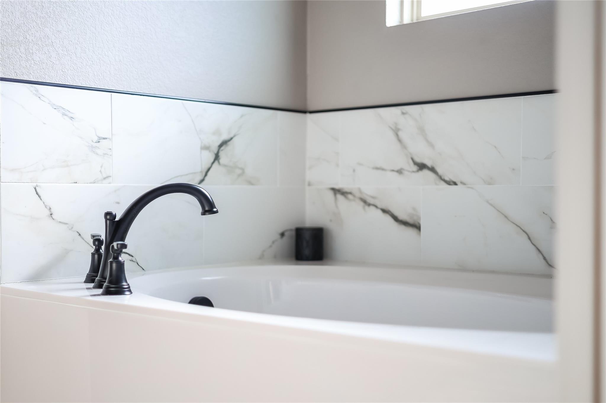 2502 Truman Dr, Lago Vista, TX 78645