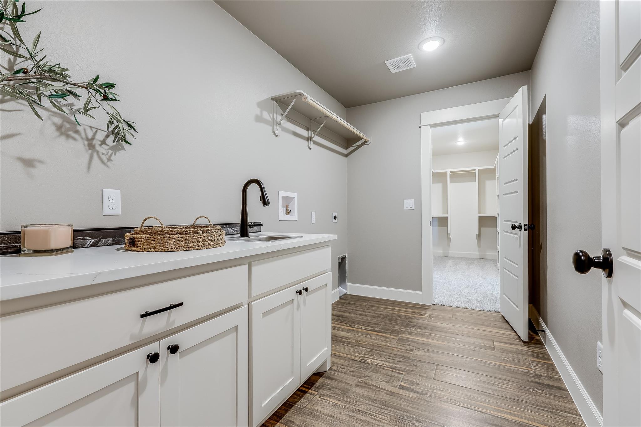 2502 Truman Dr, Lago Vista, TX 78645