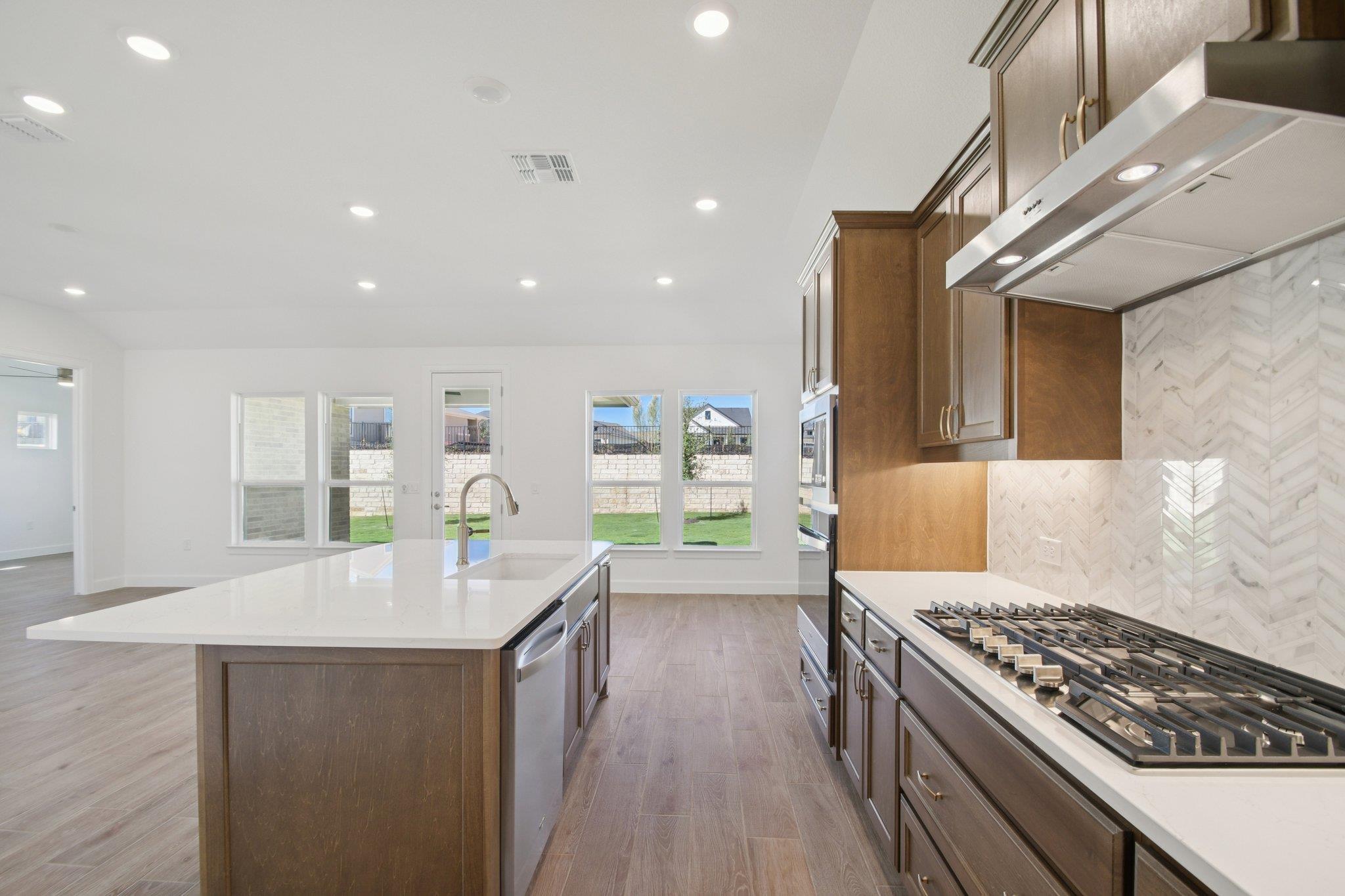 1528 Dancing Oak Ln, San Marcos, TX 78666