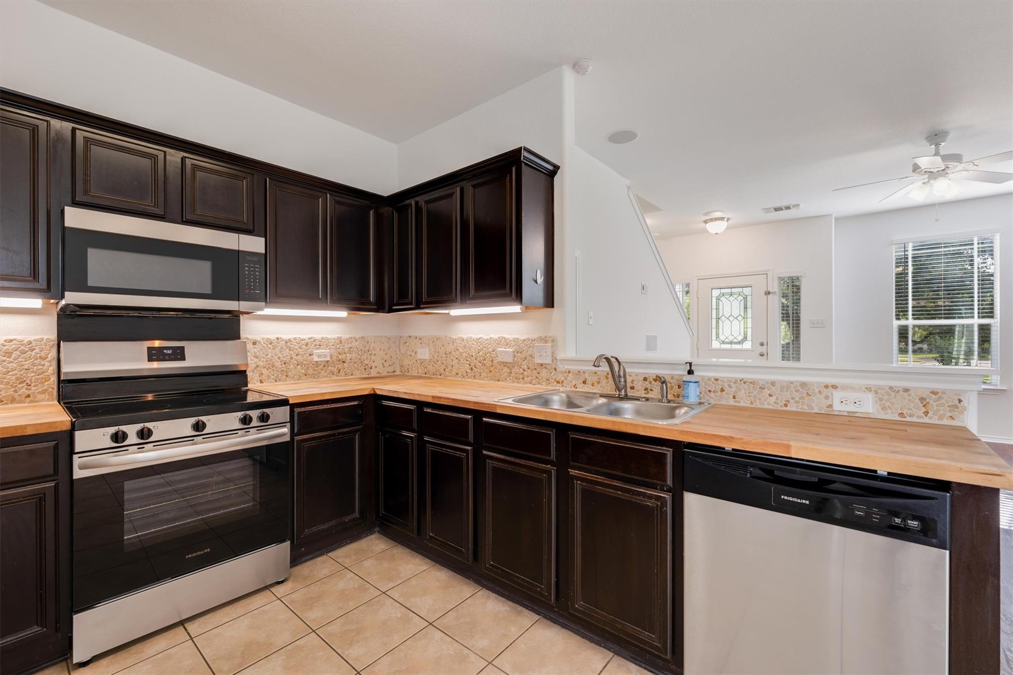 1706 Sandhills Dr, Cedar Park, TX 78613