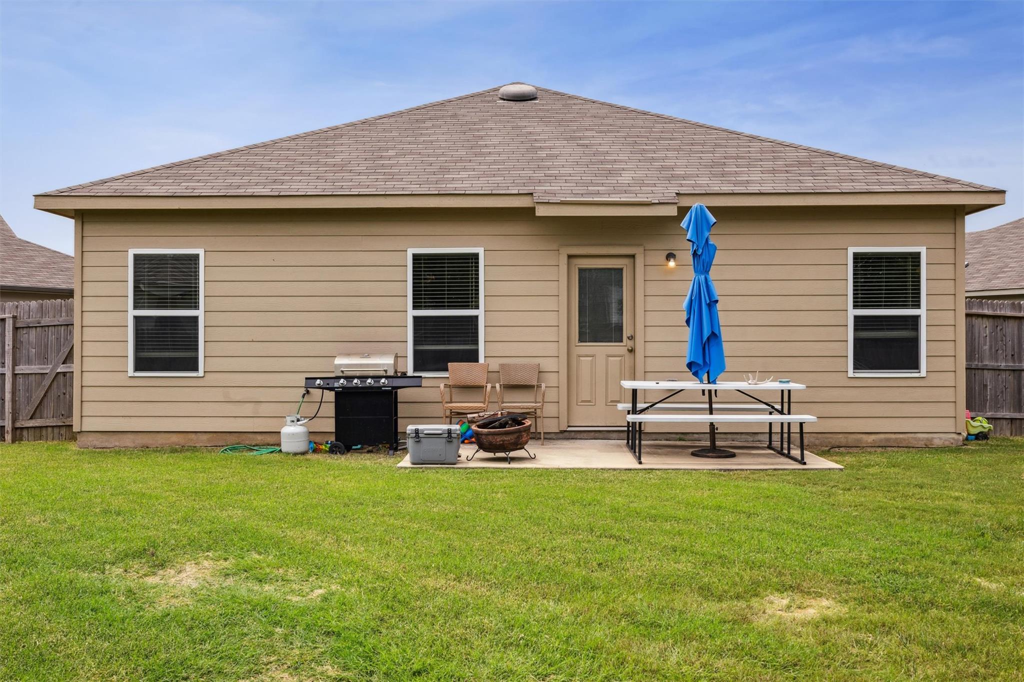 1413 Coffee Tree Dr, New Braunfels, TX 78130