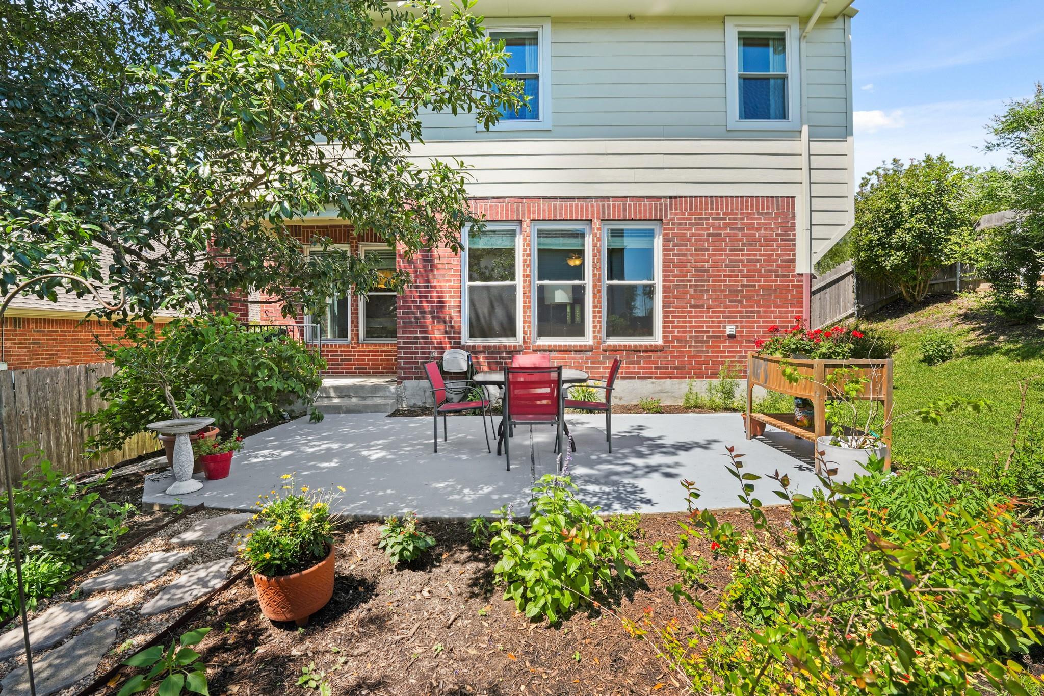 3725 Birdhouse Dr, Round Rock, TX 78665