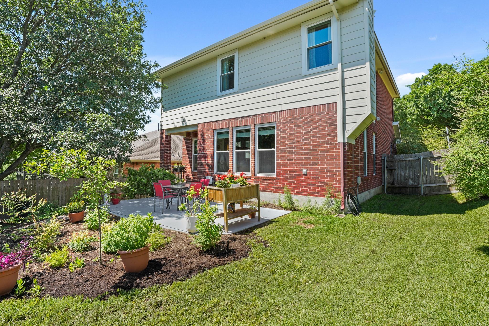 3725 Birdhouse Dr, Round Rock, TX 78665