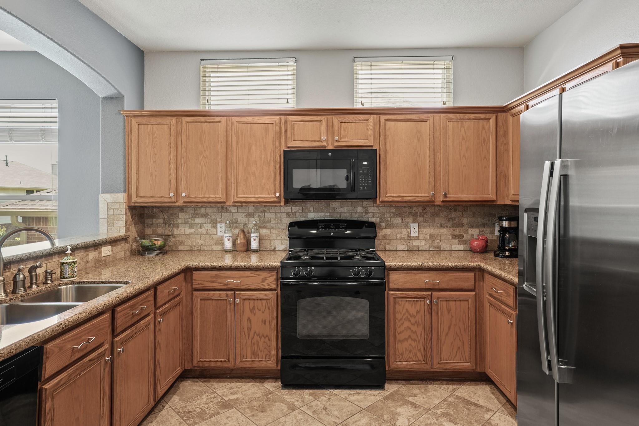 3725 Birdhouse Dr, Round Rock, TX 78665