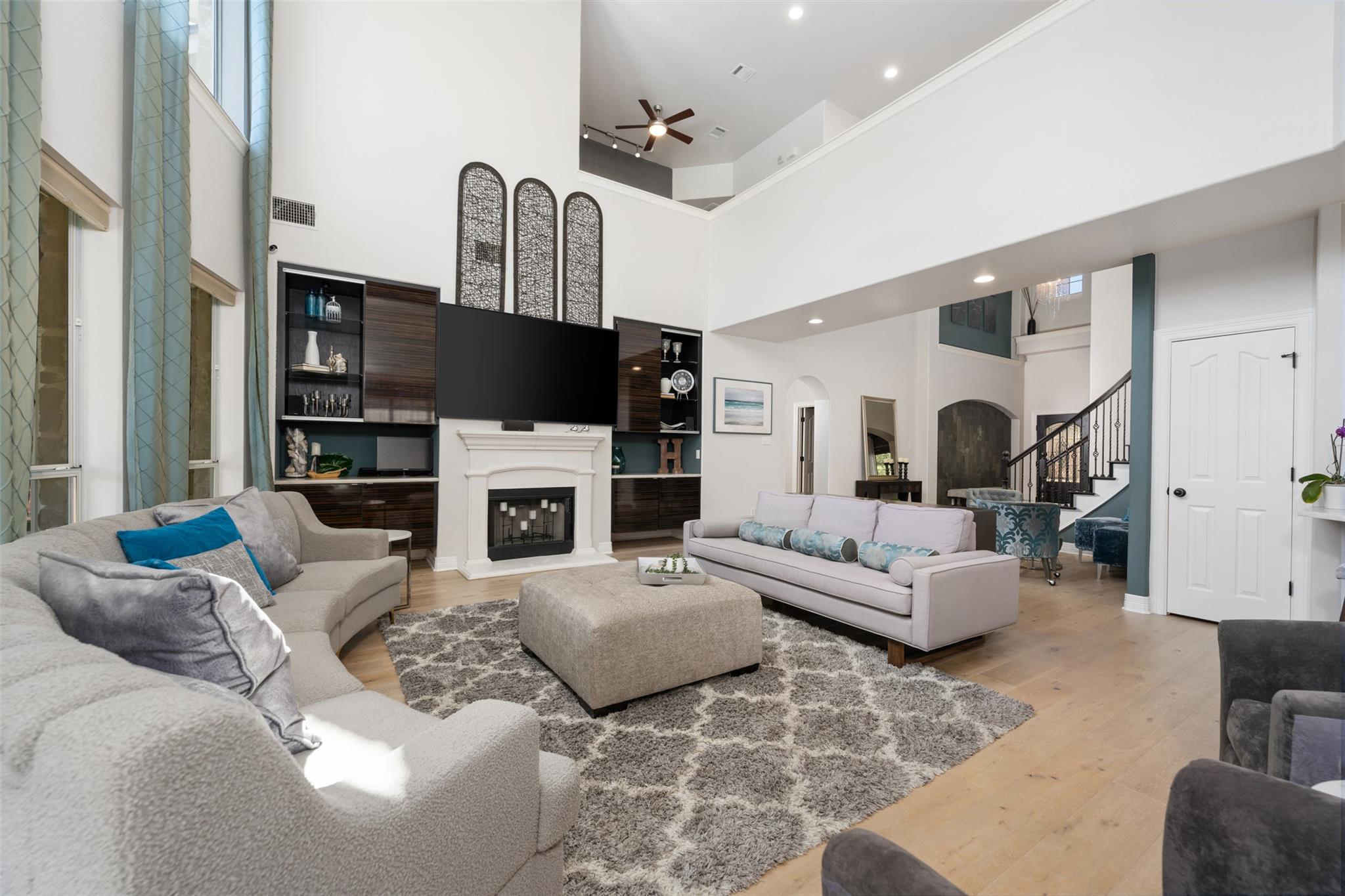 905 S Frontier Ln, Cedar Park, TX 78613