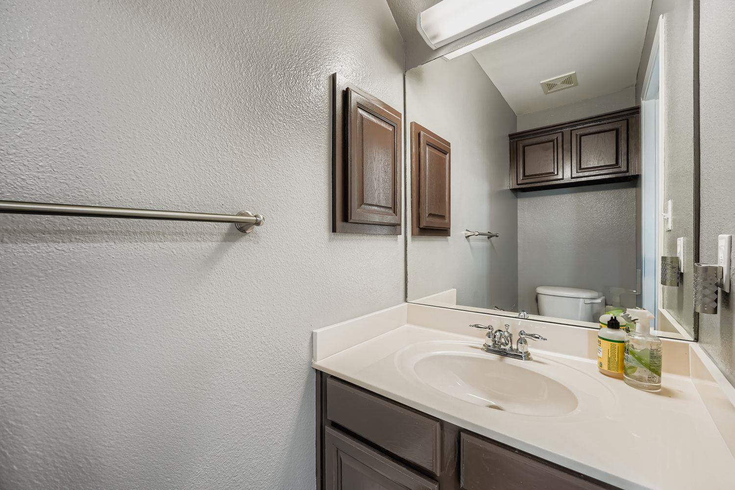 6900 E Riverside Dr # 6, Austin, TX 78741