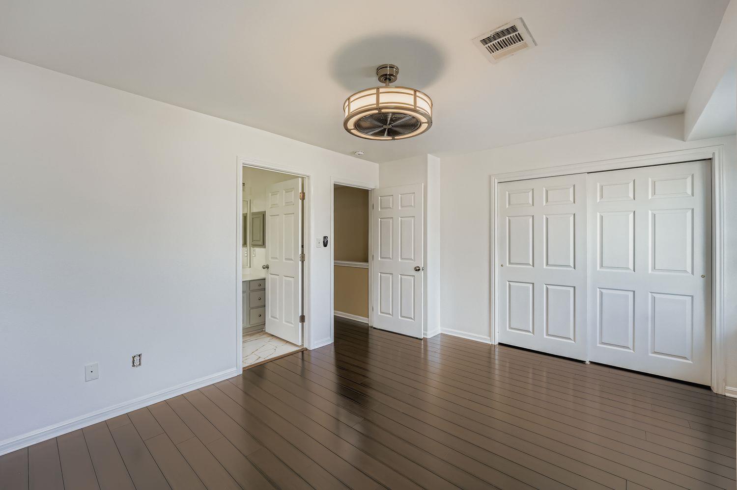 6900 E Riverside Dr # 6, Austin, TX 78741