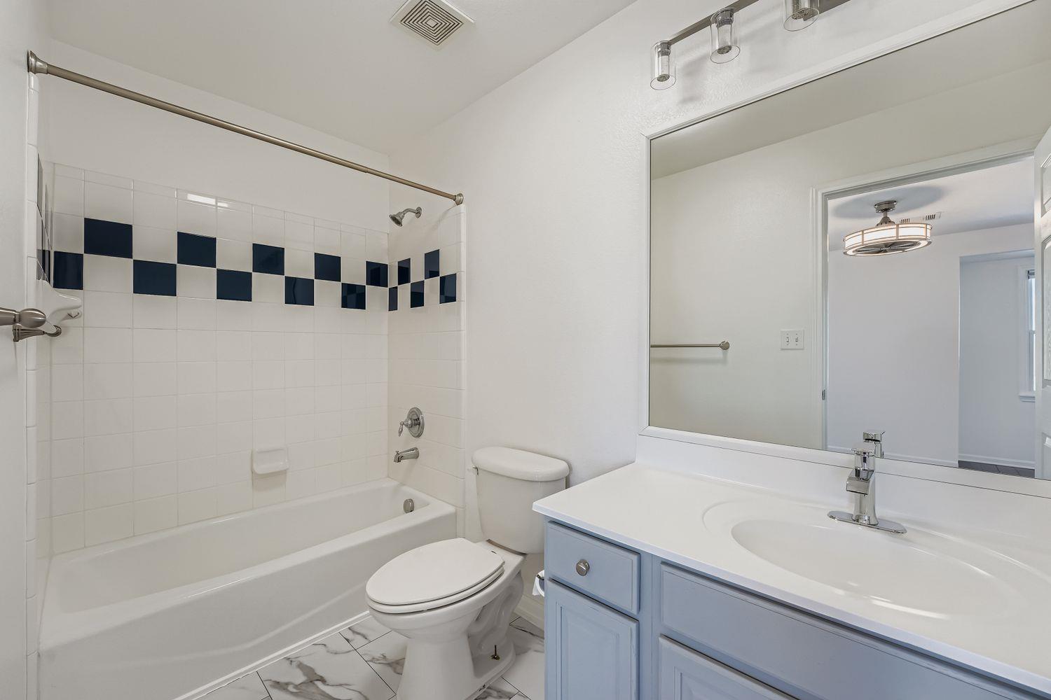 6900 E Riverside Dr # 6, Austin, TX 78741