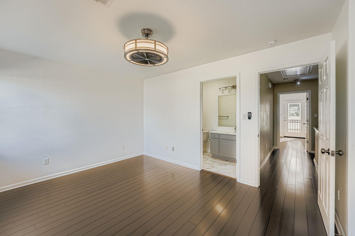 6900 E Riverside Dr # 6, Austin, TX 78741