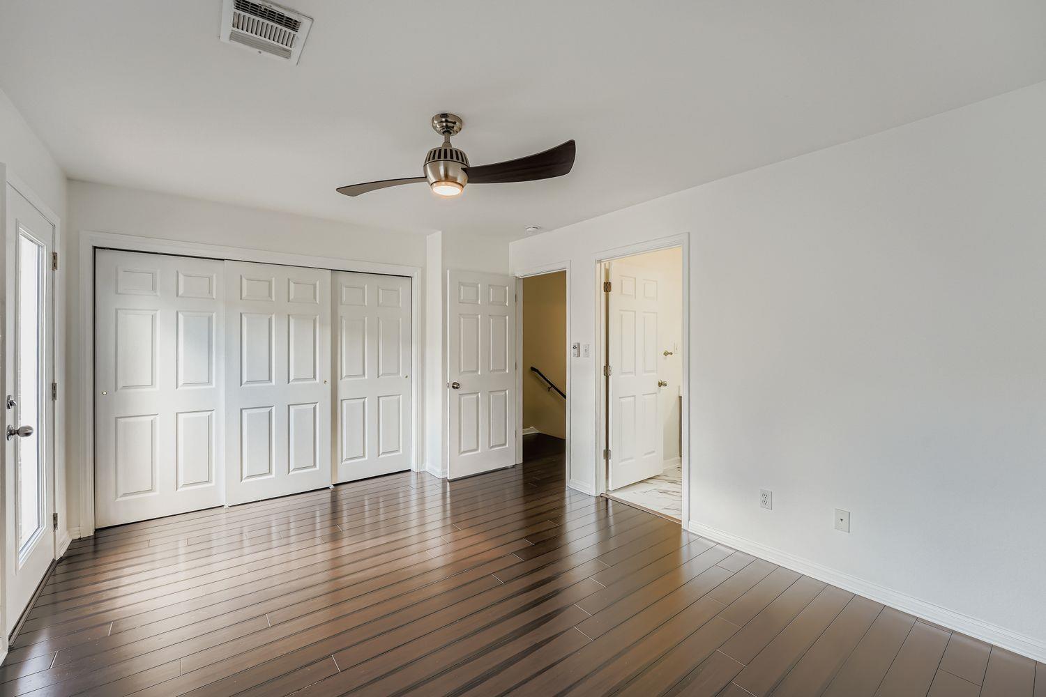 6900 E Riverside Dr # 6, Austin, TX 78741