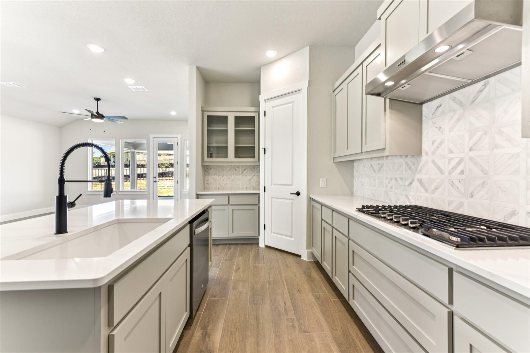 1628 Dancing Oak Ln, San Marcos, TX 78666