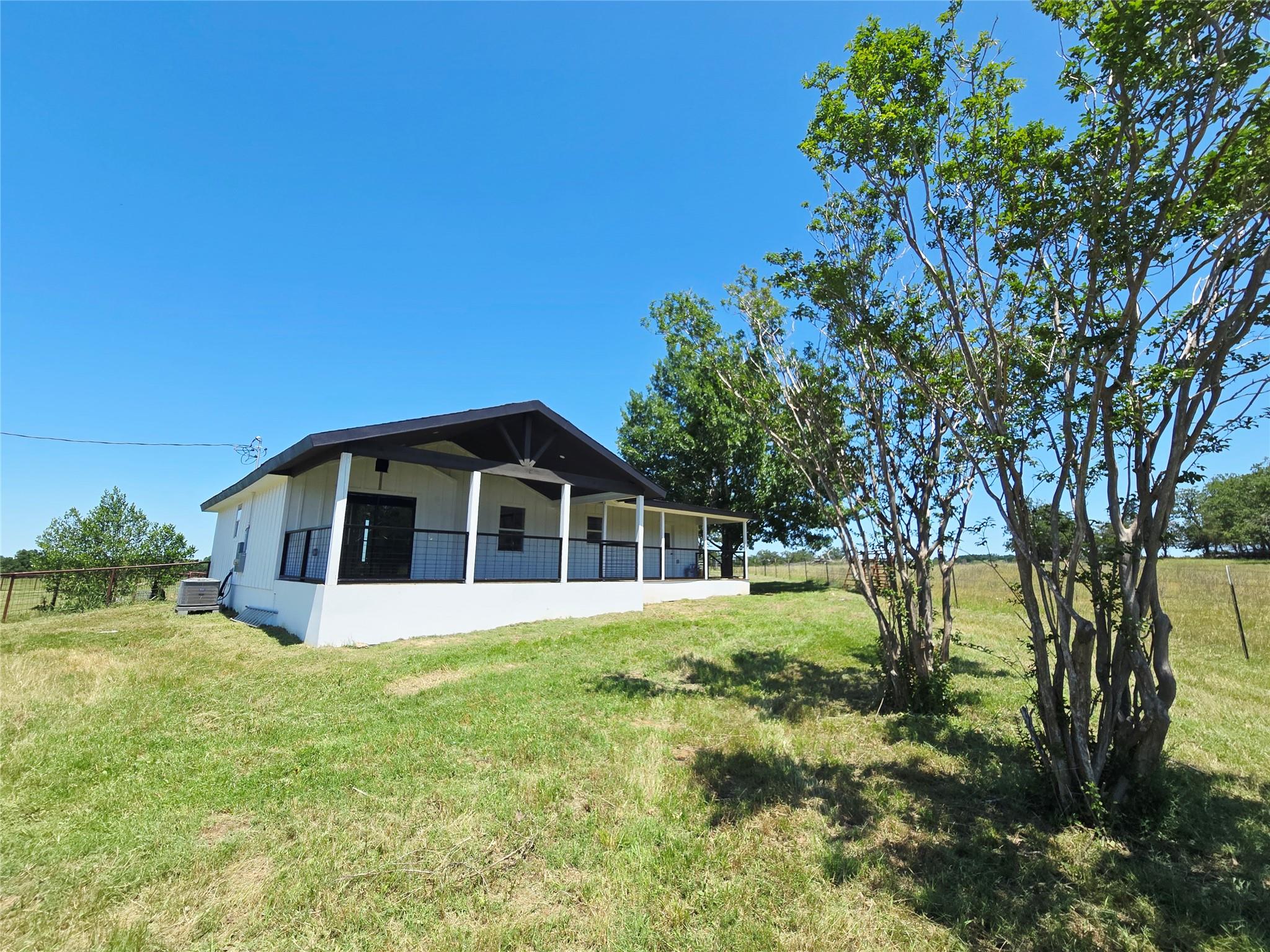 930 Elm Creek Rd, Rockdale, TX 76567