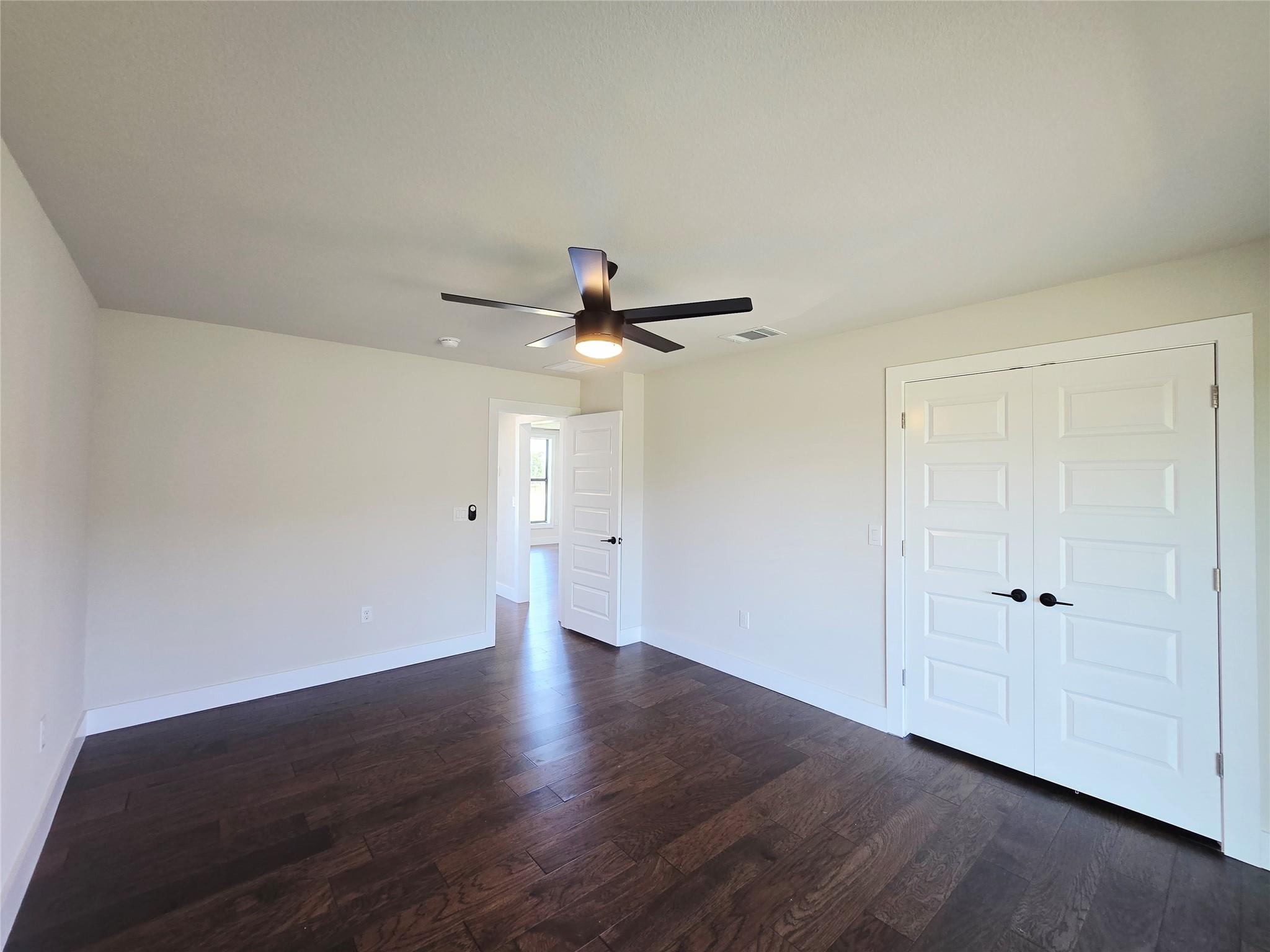 930 Elm Creek Rd, Rockdale, TX 76567