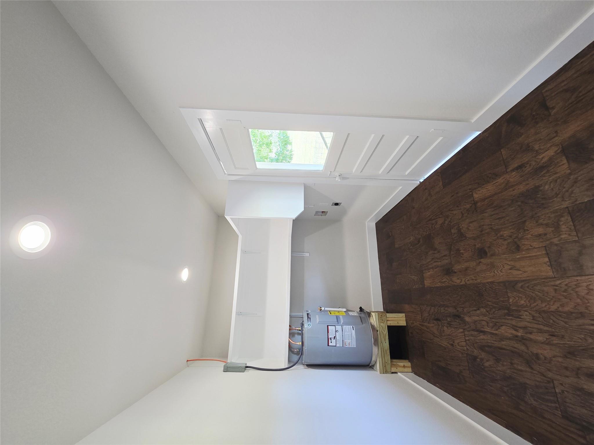 930 Elm Creek Rd, Rockdale, TX 76567