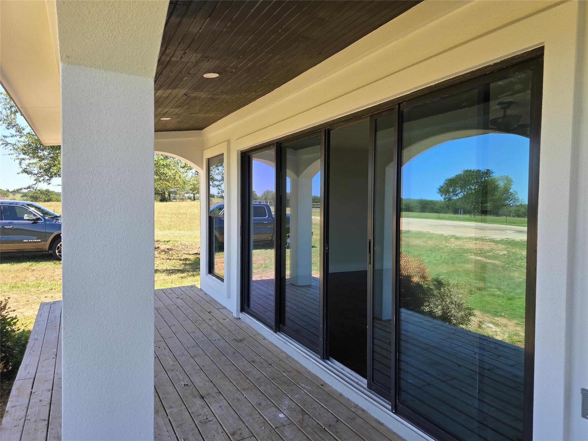 930 Elm Creek Rd, Rockdale, TX 76567