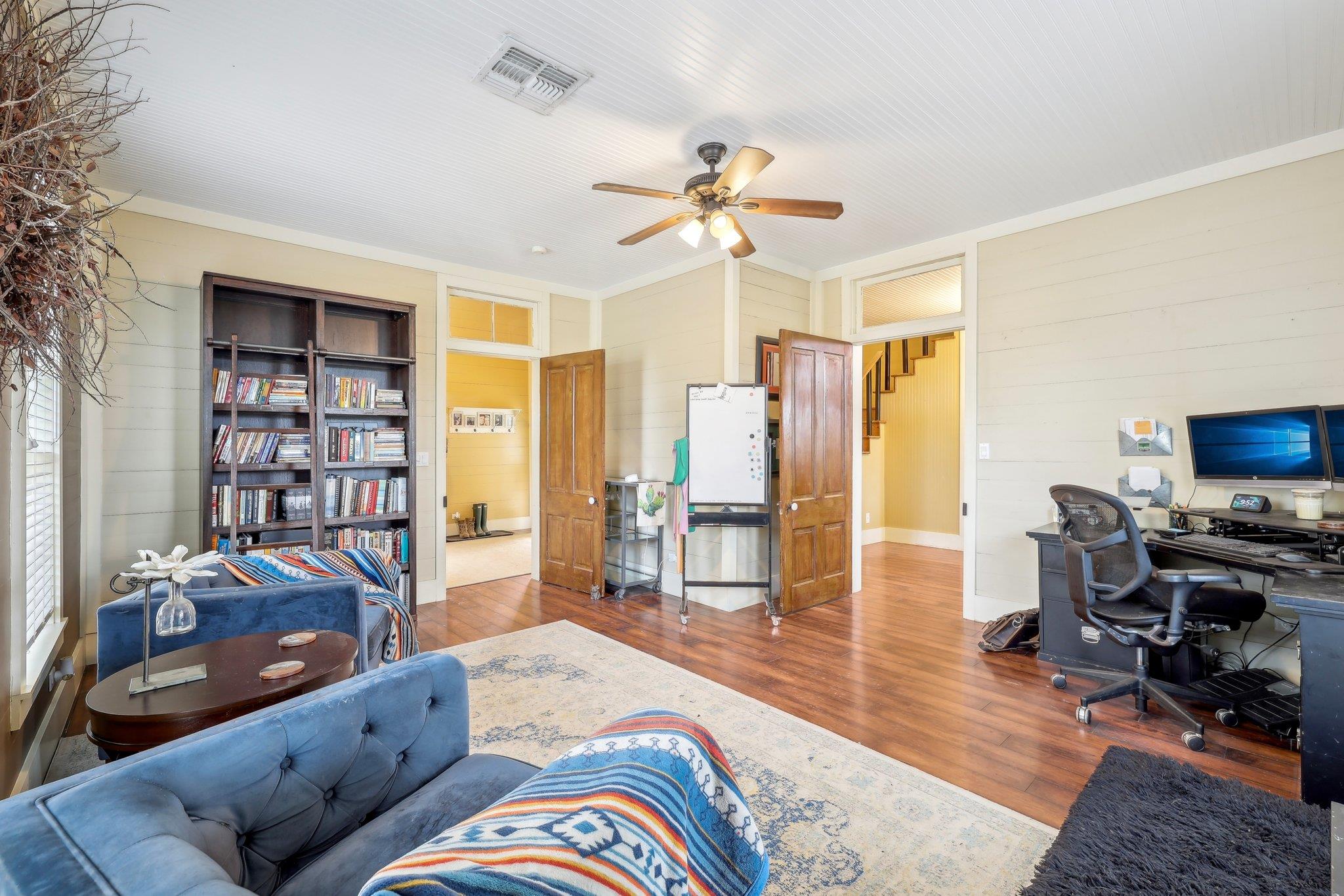 1200 County Road 211, Giddings, TX 78942