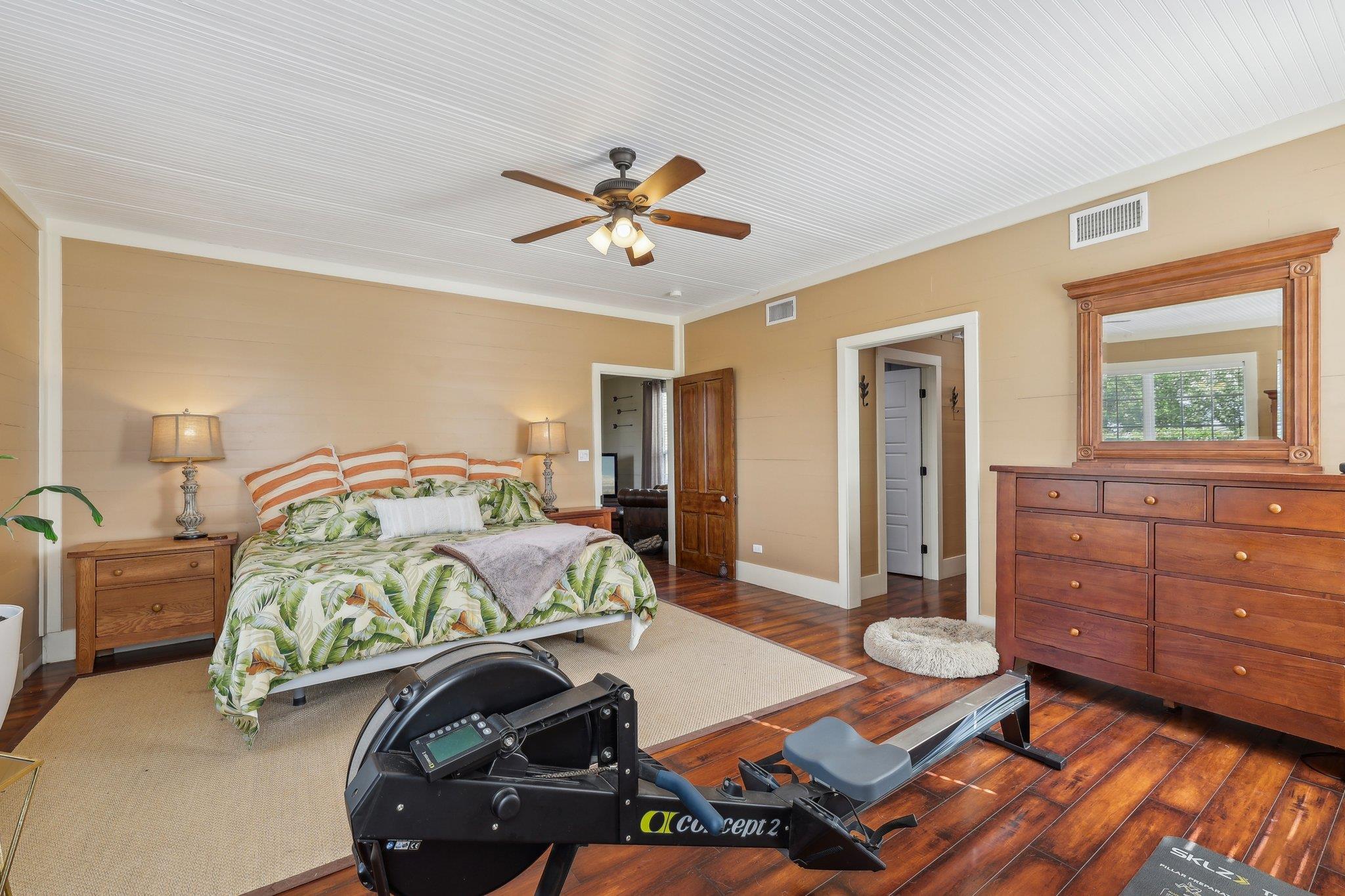 1200 County Road 211, Giddings, TX 78942