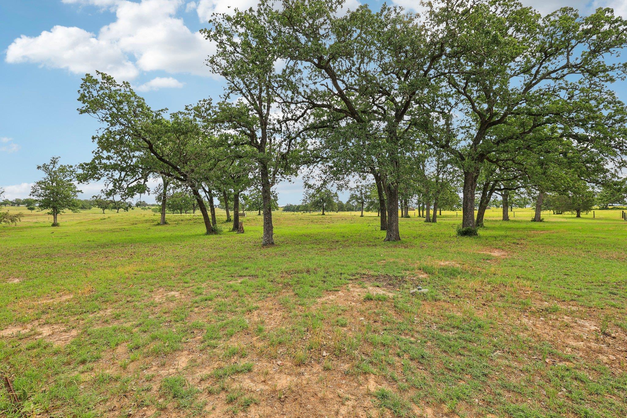 1200 County Road 211, Giddings, TX 78942