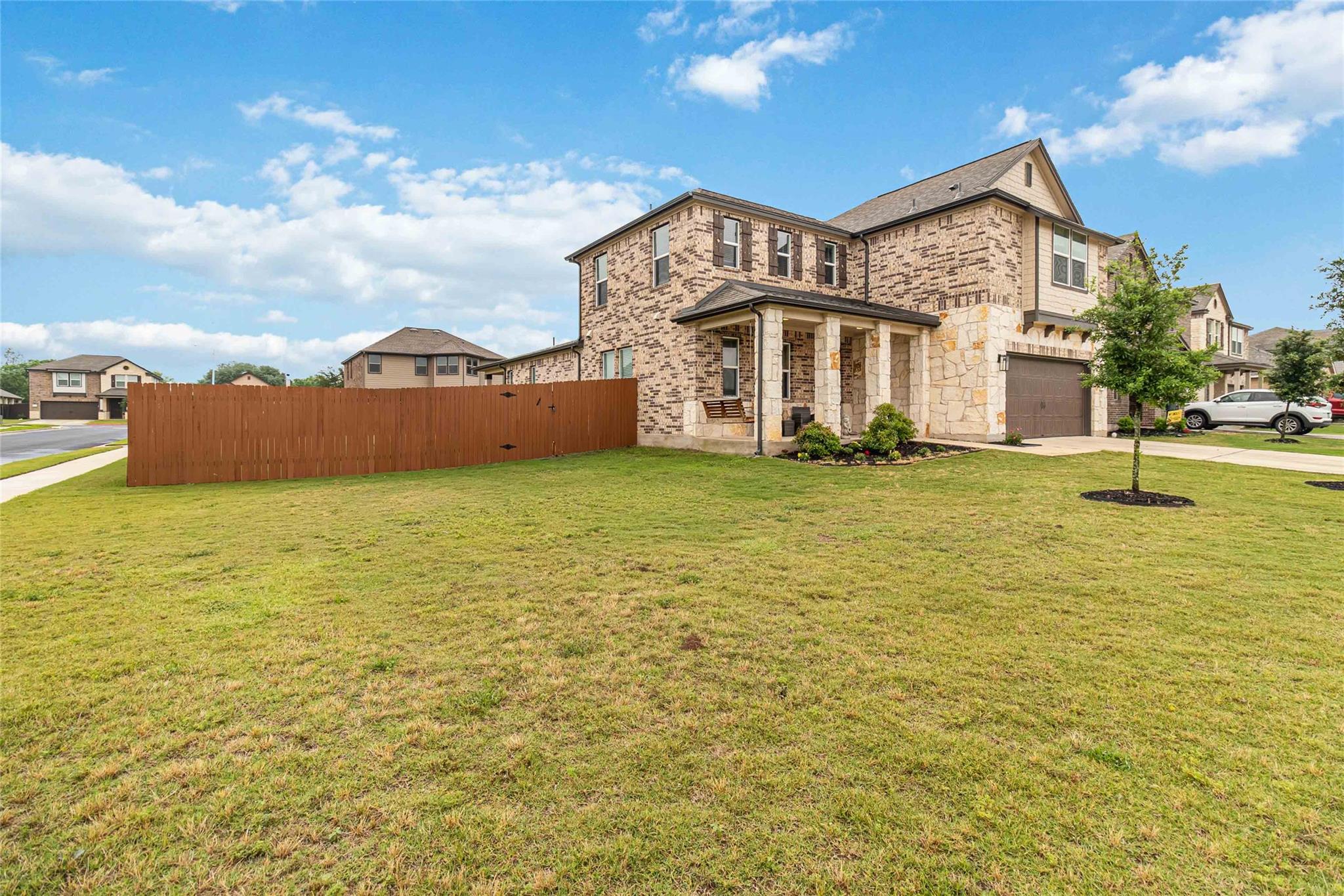 2017 Prickly Pear Dr, Bastrop, TX 78602
