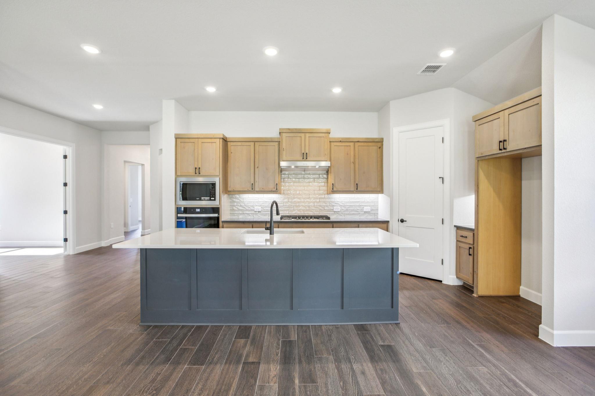 322 Sweeping Sage Ln, San Marcos, TX 78666