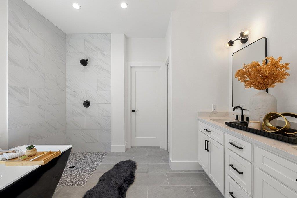 408 Rust Ranch Rd, Blanco, TX 78606