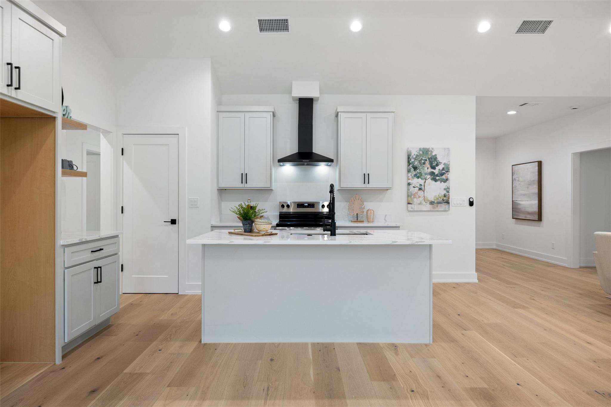 408 Rust Ranch Rd, Blanco, TX 78606