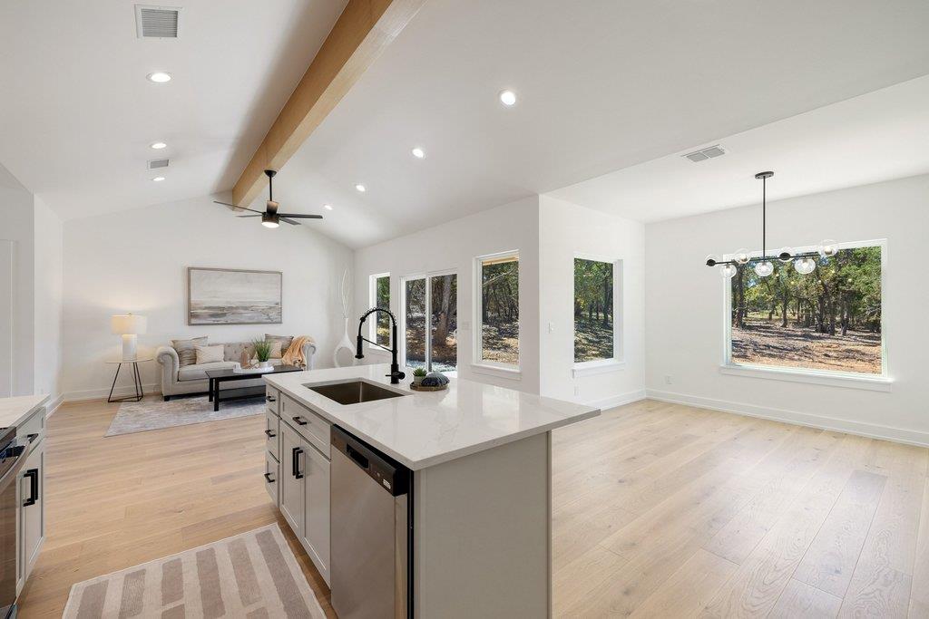 408 Rust Ranch Rd, Blanco, TX 78606