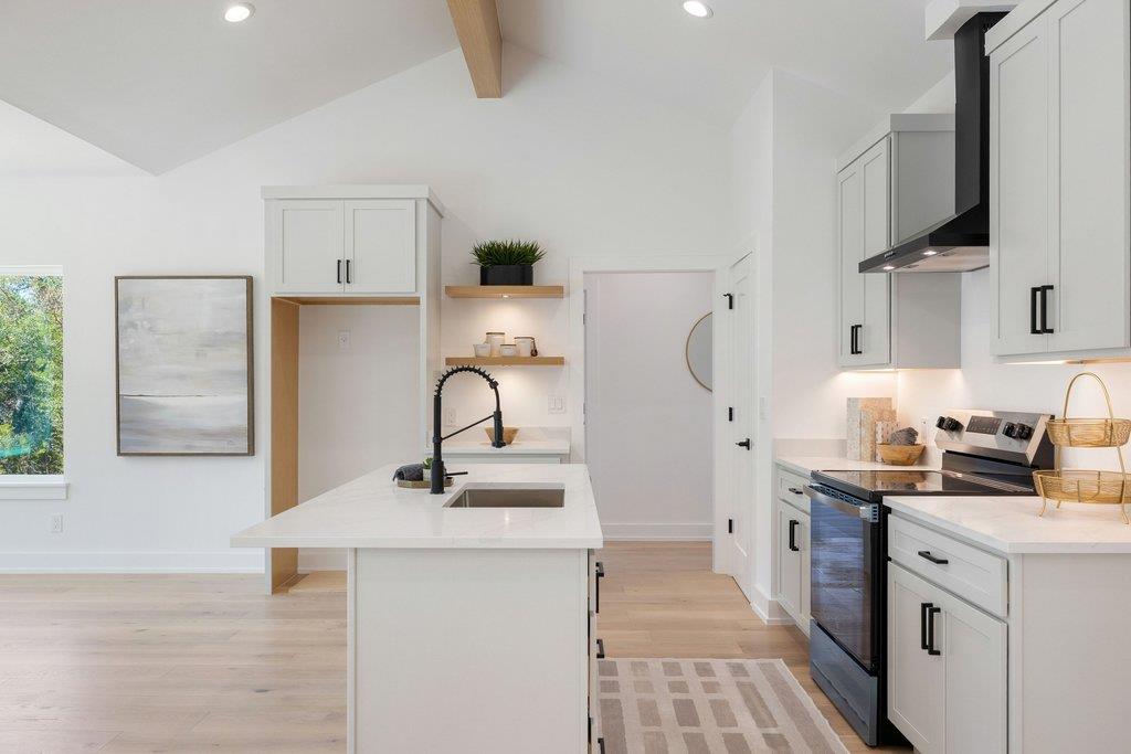 408 Rust Ranch Rd, Blanco, TX 78606