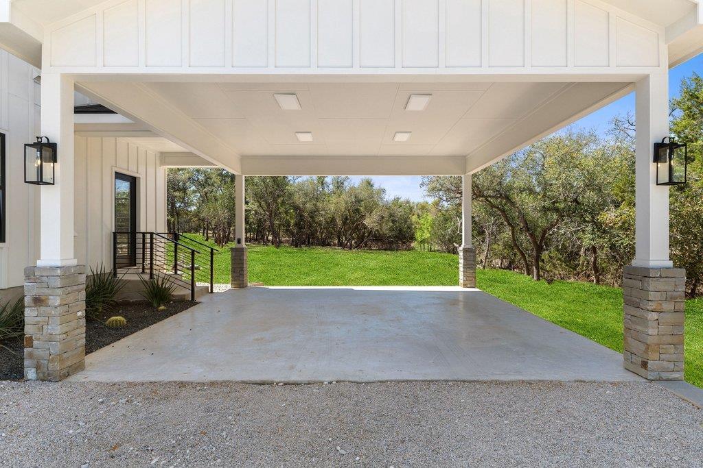 408 Rust Ranch Rd, Blanco, TX 78606