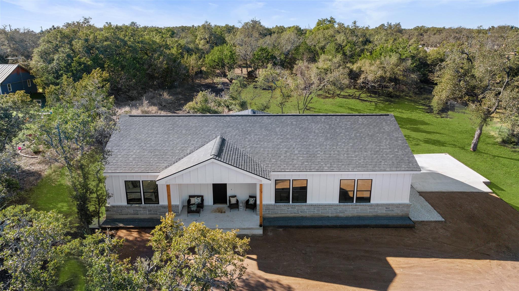 408 Rust Ranch Rd, Blanco, TX 78606