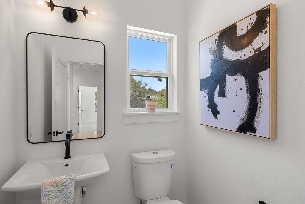 408 Rust Ranch Rd, Blanco, TX 78606