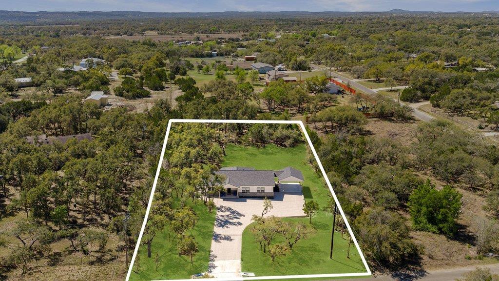 408 Rust Ranch Rd, Blanco, TX 78606