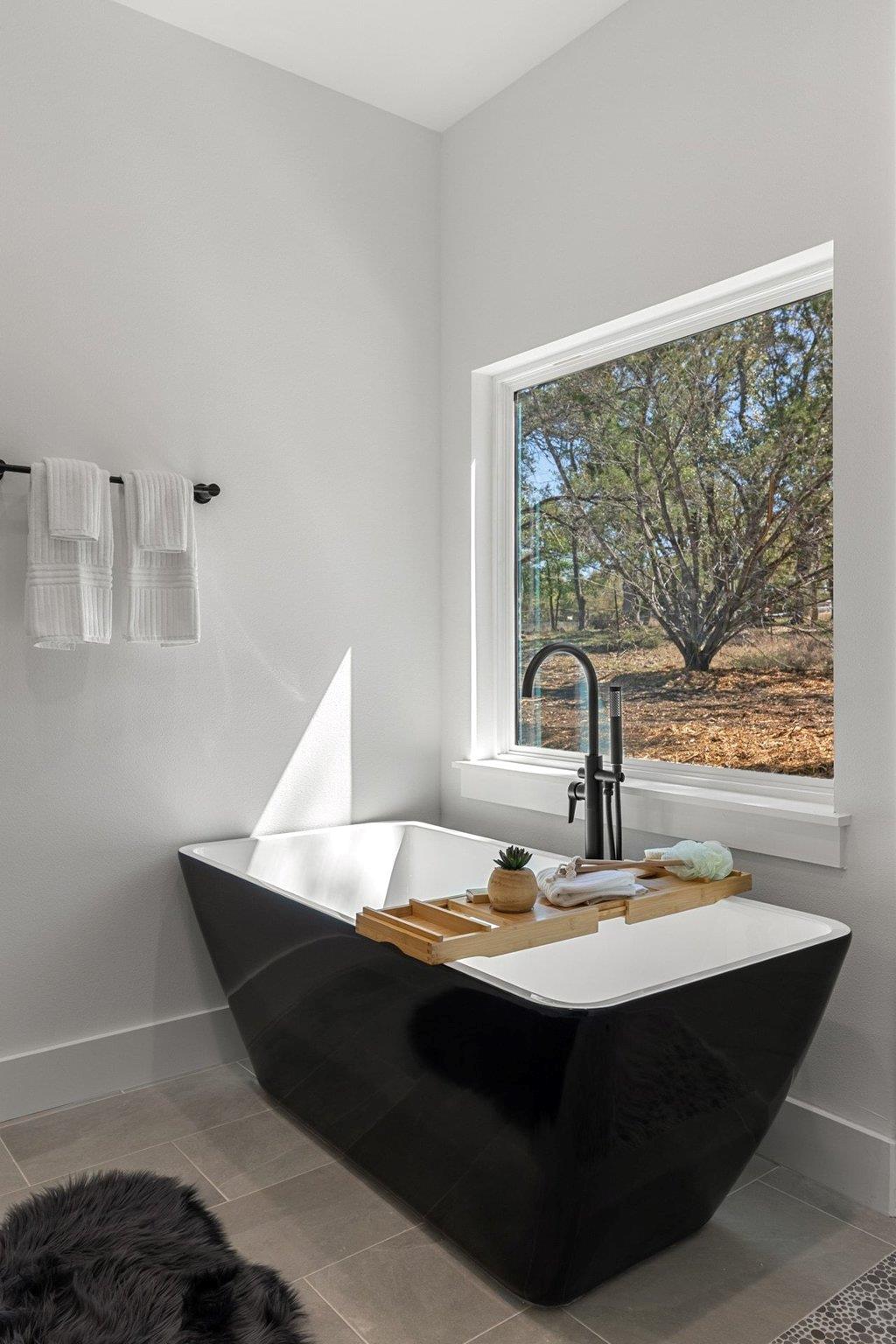 408 Rust Ranch Rd, Blanco, TX 78606