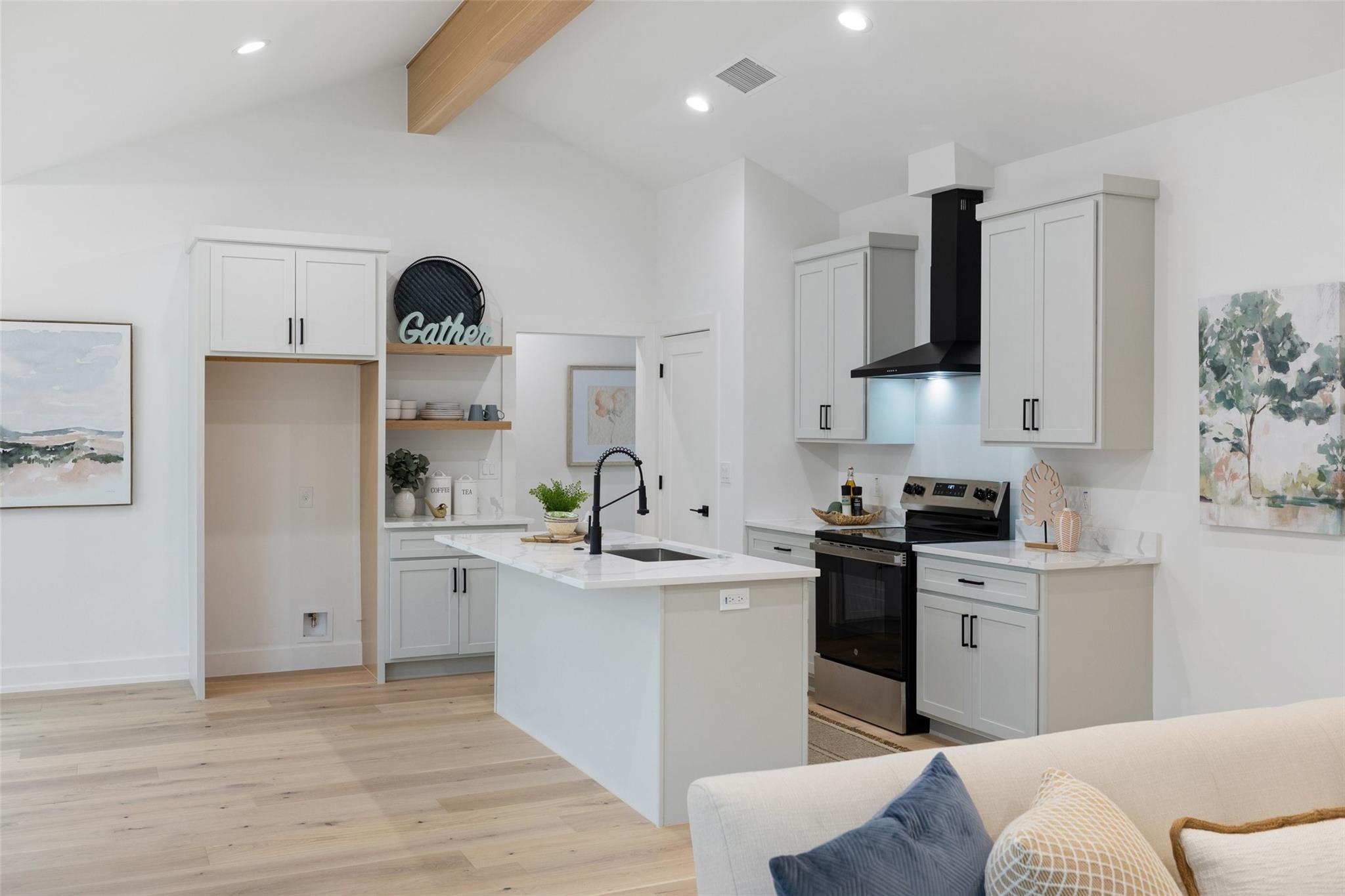 408 Rust Ranch Rd, Blanco, TX 78606