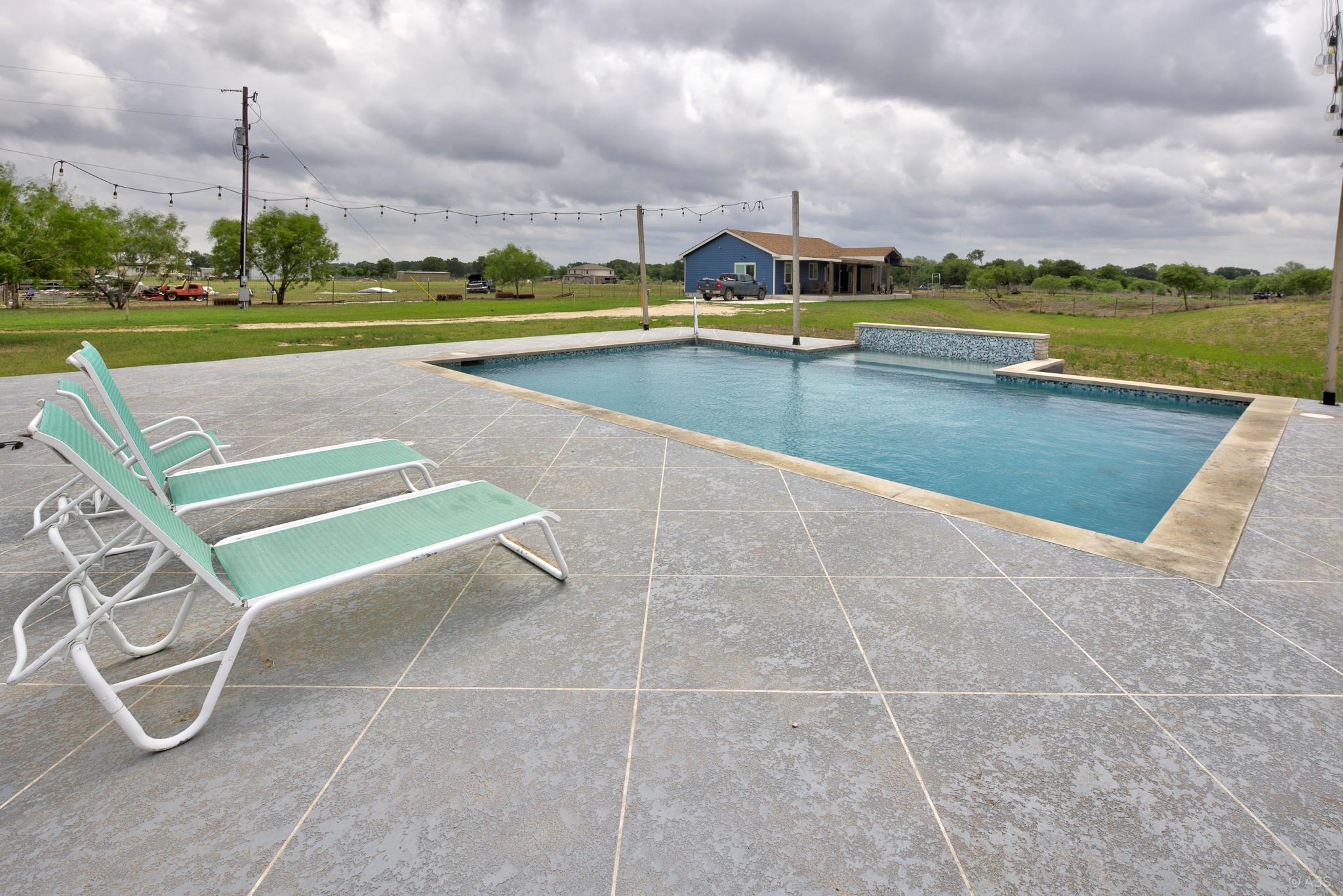 135 Wilbarger Bend Rd, Bastrop, TX 78602