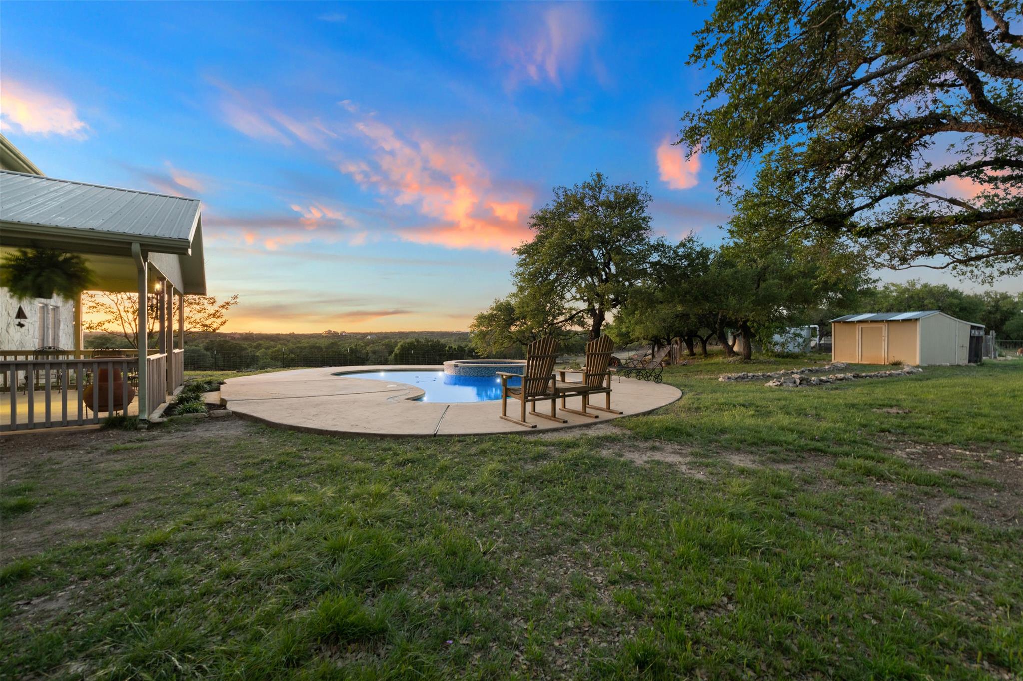 2400 W Fitzhugh Rd, Dripping Springs, TX 78620