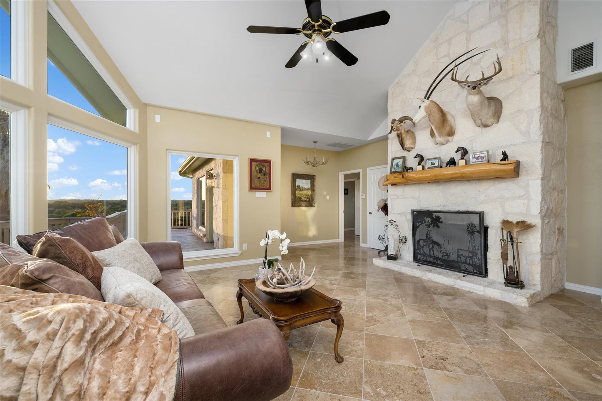 2400 W Fitzhugh Rd, Dripping Springs, TX 78620