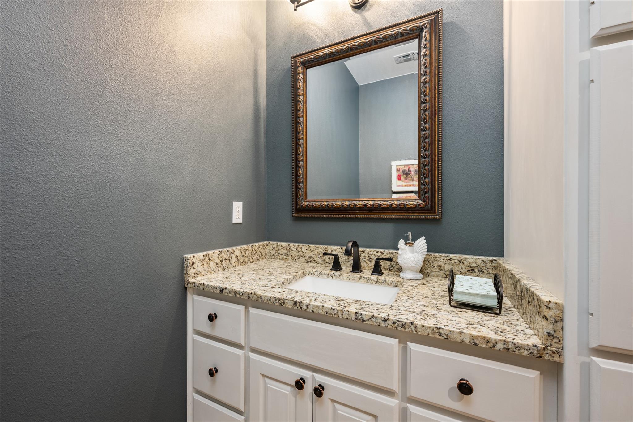 2400 W Fitzhugh Rd, Dripping Springs, TX 78620