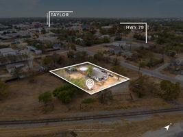 207 Murphy St, Taylor, TX 76574