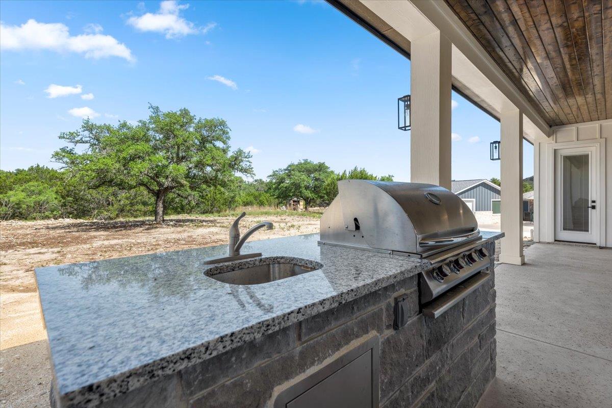 123 Wagon Wheel Trl, Bertram, TX 78605