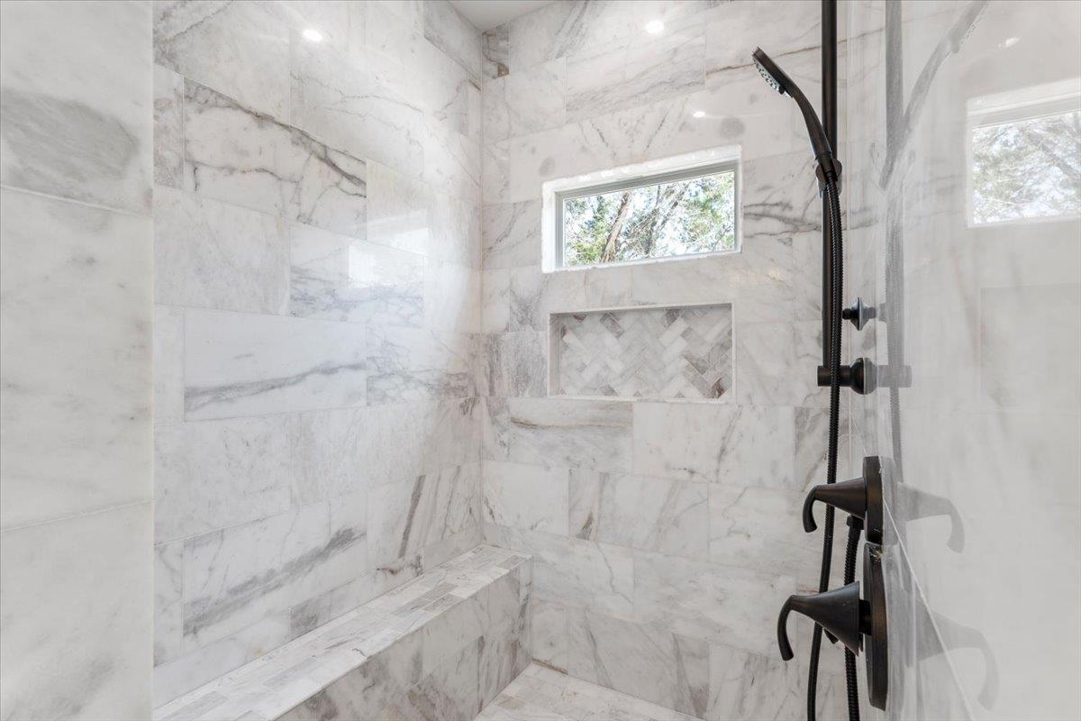 123 Wagon Wheel Trl, Bertram, TX 78605