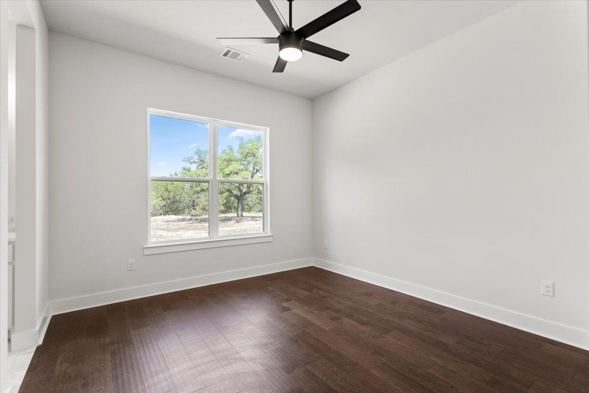 123 Wagon Wheel Trl, Bertram, TX 78605