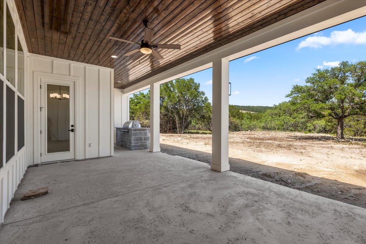 123 Wagon Wheel Trl, Bertram, TX 78605