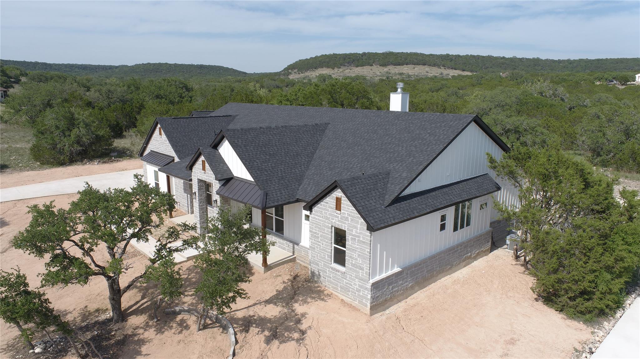 123 Wagon Wheel Trl, Bertram, TX 78605